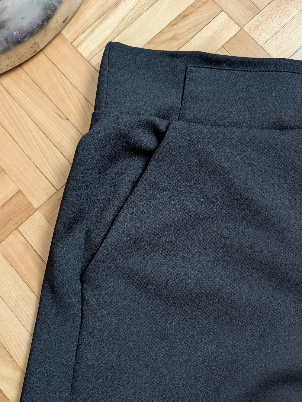 Black Wide Leg Cropped Dress Pants - Picture 2 of 3